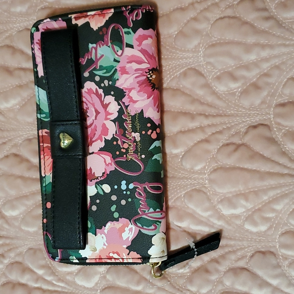 Juicy Coulture Peek A Bow Wallet